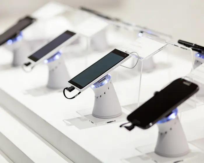LS Manufacturing & Leading Smartphone Brand: Precision Components for Flagship Launch