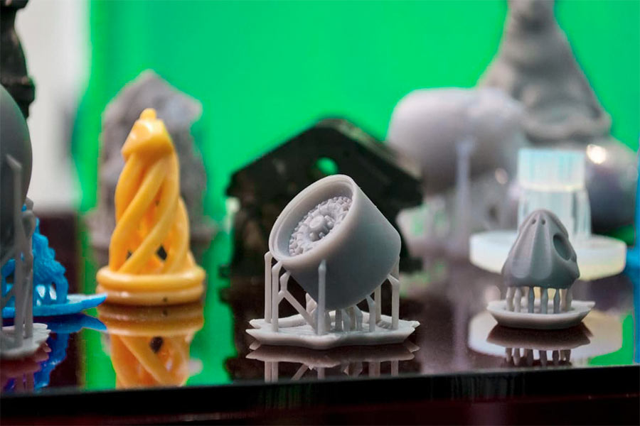 Welche Materialien werden bei der Stereolithographie verwendet?